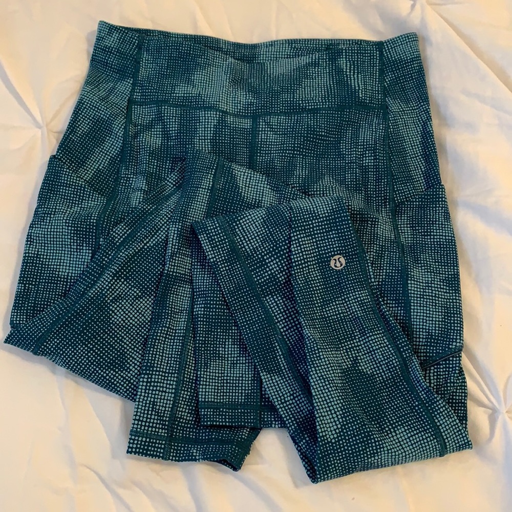 Size 6 lululemon leggings